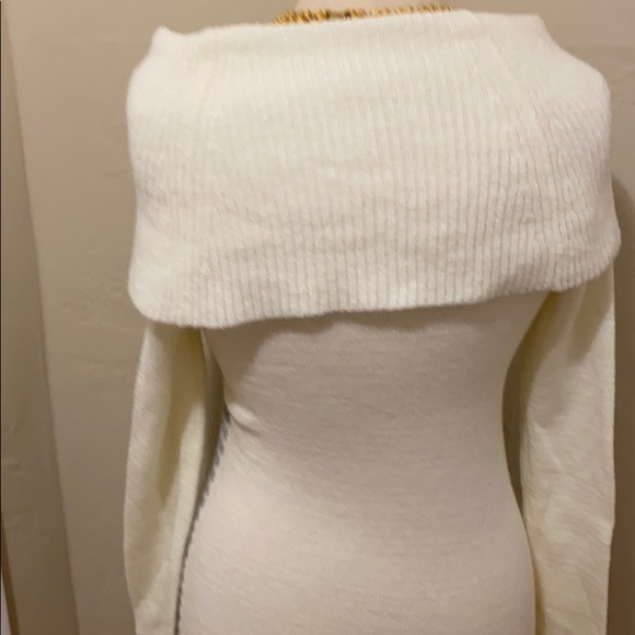 Cute gray and cream sweater dress - Picture 3 of 3